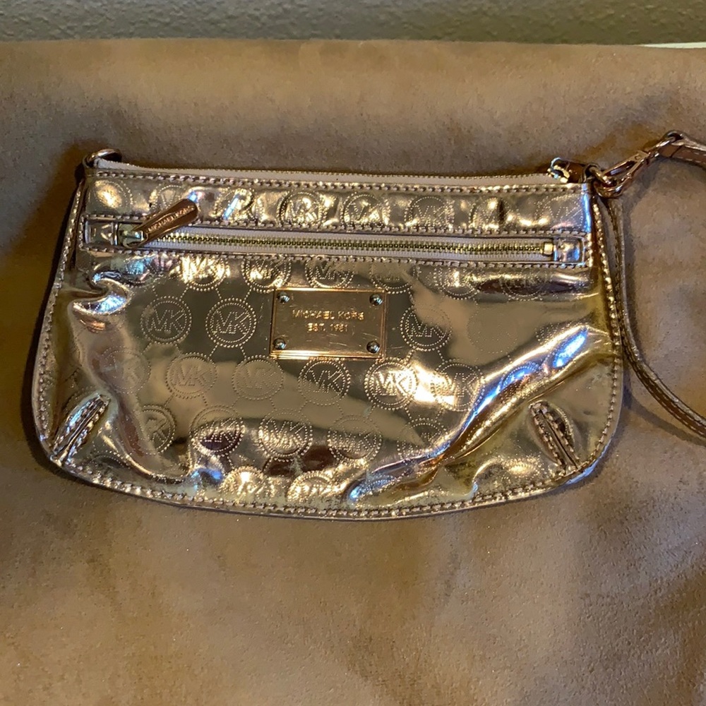 Michael knots wristlet in gold